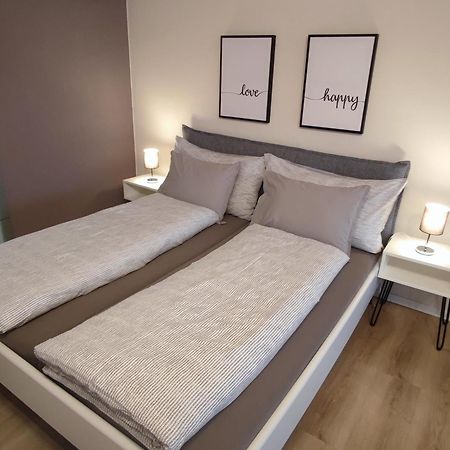 Kleine Auszeit - 2-Zimmer Ferienwohnung Spiez Eksteriør billede