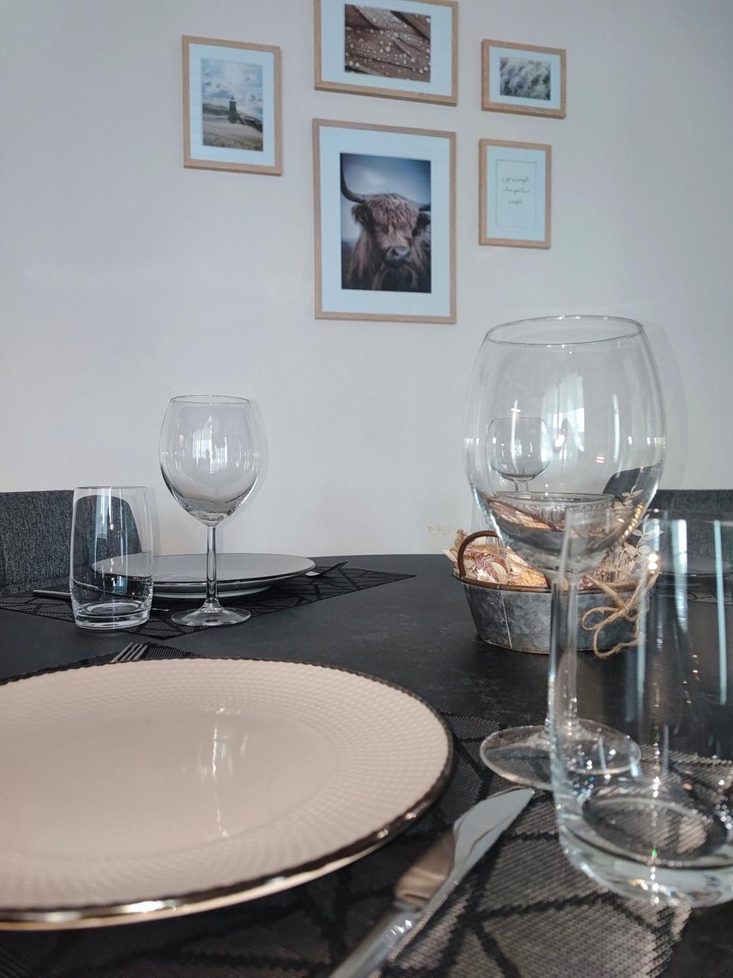 Kleine Auszeit - 2-Zimmer Ferienwohnung Spiez Eksteriør billede